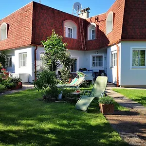 Hawei In - Doppelhaushälfte Mit Garten Und Pool Zur Mitbenutzung Apartment Wien